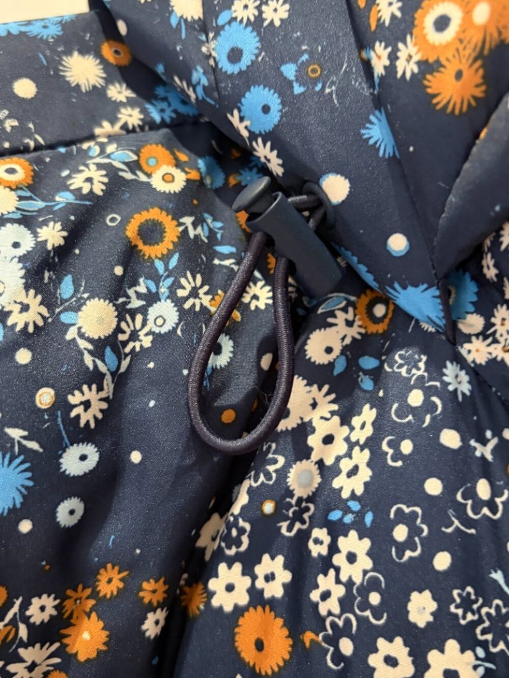 Gap Floral Upcycled Primaloft Midweight Puffer Size Large Blue Hooded - Picture 8 of 10